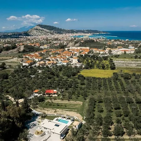 Melissia Luxury * Kalamákion