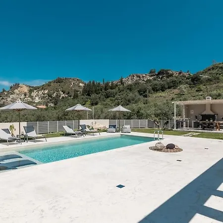 Melissia Luxury * Kalamákion