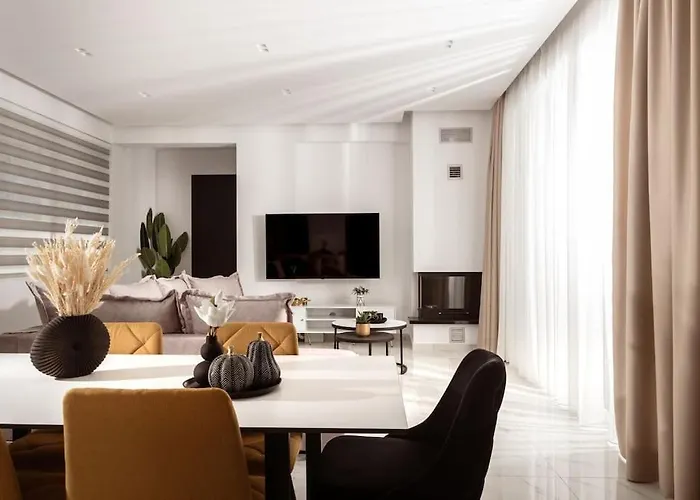 Melissia Luxury *