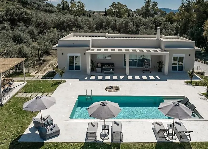Melissia Luxury Kalamákion