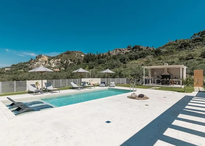 Melissia Luxury * Kalamákion
