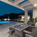 Melissia Luxury