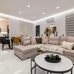 Melissia Luxury *