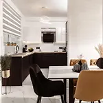 Melissia Luxury