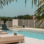 Melissia Luxury *
