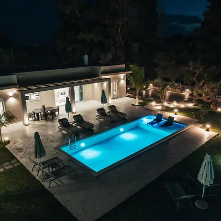 Melissia Luxury Villa *