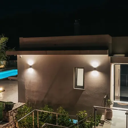 Melissia Luxury Villa *