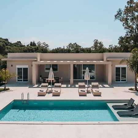 Melissia Luxury Kalamákion